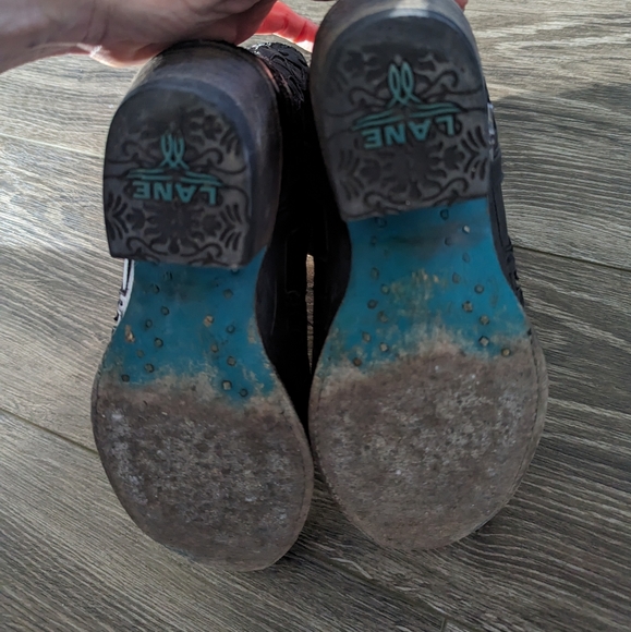 Boots - Picture 4 of 4